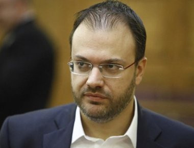 Θ.Θεοχαρόπουλος: «Η σύνθετη ονομασία για χρήση έναντι όλων αποτελεί θέση αρχής»